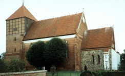 Mestlin Kirche Südansicht.jpg