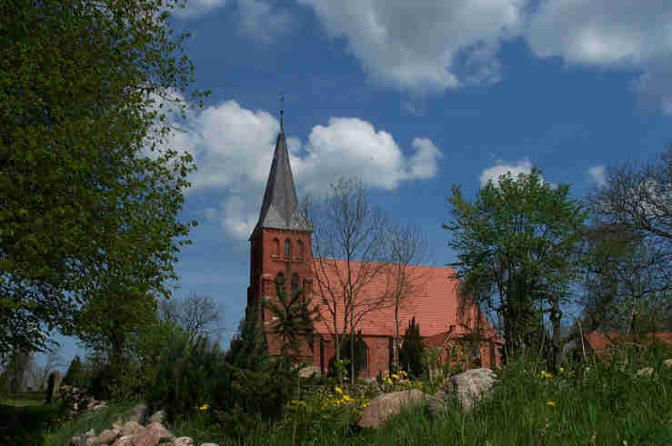 Kirche Qualitz.jpg