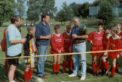 Übergabe des Kleinfeldplatzes im Herbst 1996