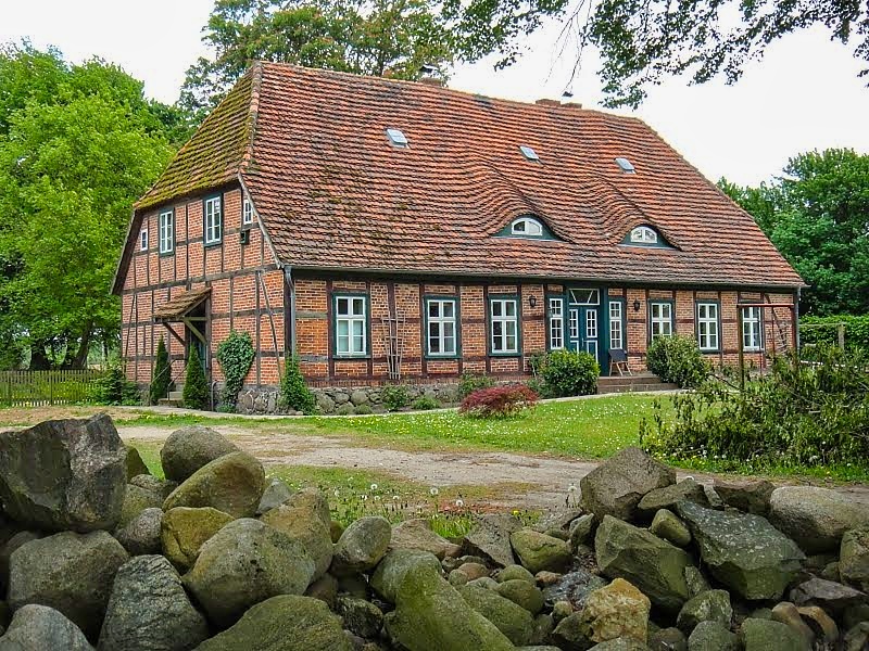 Datei:Fotopa Brüz k Pfarrhaus.jpg