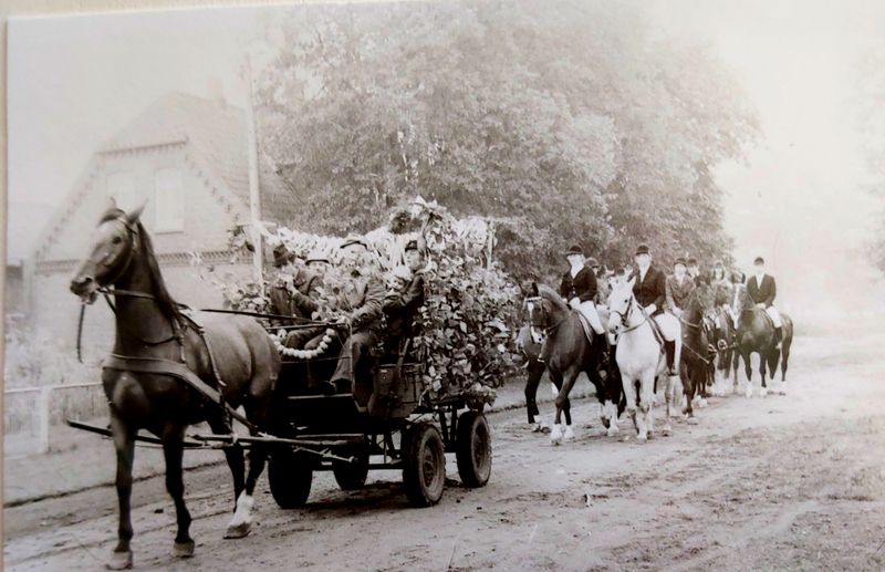 Datei:Erntefest 2.jpg