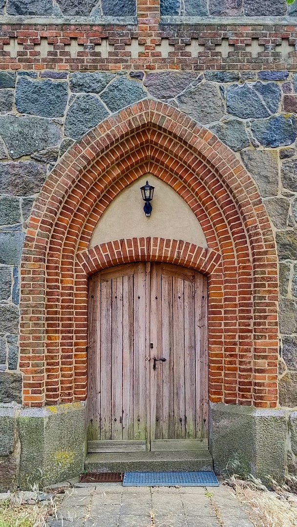 Portal der Severiner Kirche