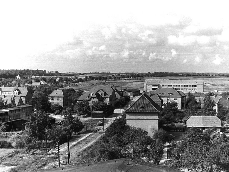 Datei:HVBK-8-Blick zur Schule 1970 DU.JPG