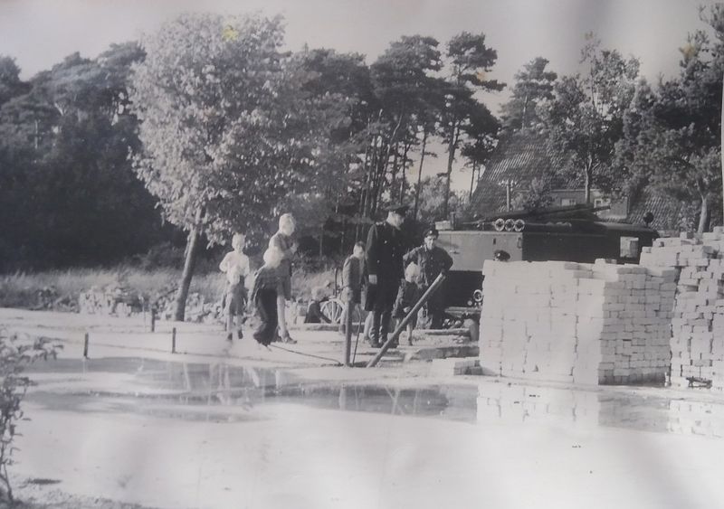 Datei:1952 Schule NAW5 Bodenplatte.jpg