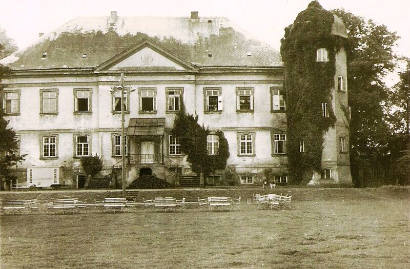 Datei:Gutshaus derer von Blücher Glashagen (1).jpg