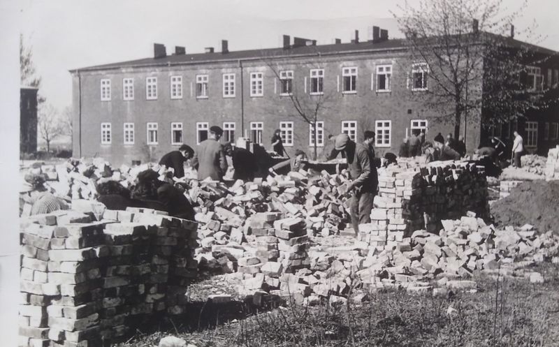 Datei:1952 Schule NAW1.jpg