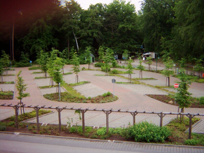 Datei:2008 Parkplatz Waldstr.jpg