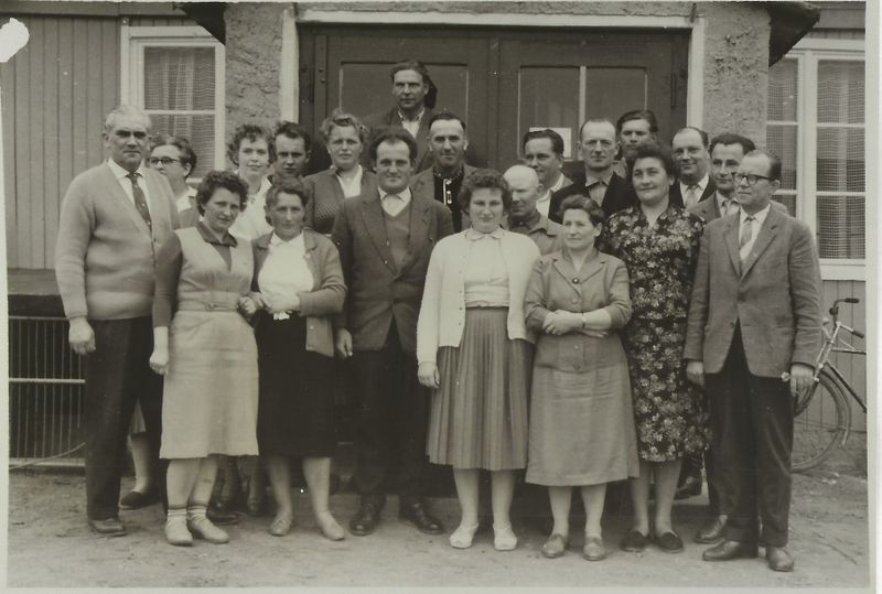 Datei:Dorfakademie Teusin.jpg