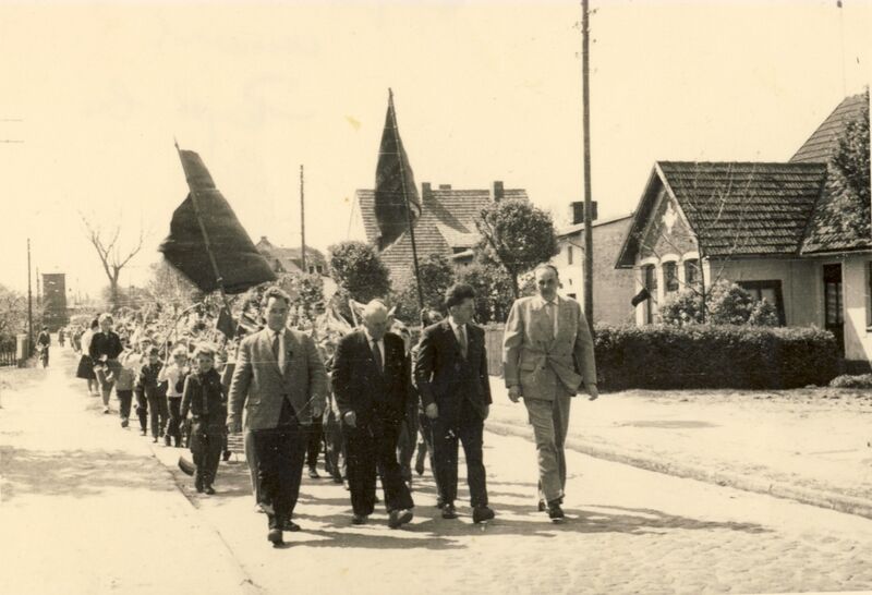 Datei:1. Mai Zempin Fischerstr.jpg