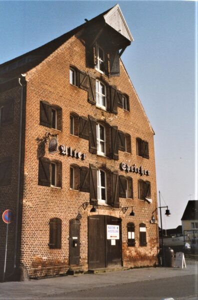 Datei:Wolgast Hafen Alter Speicher.jpg