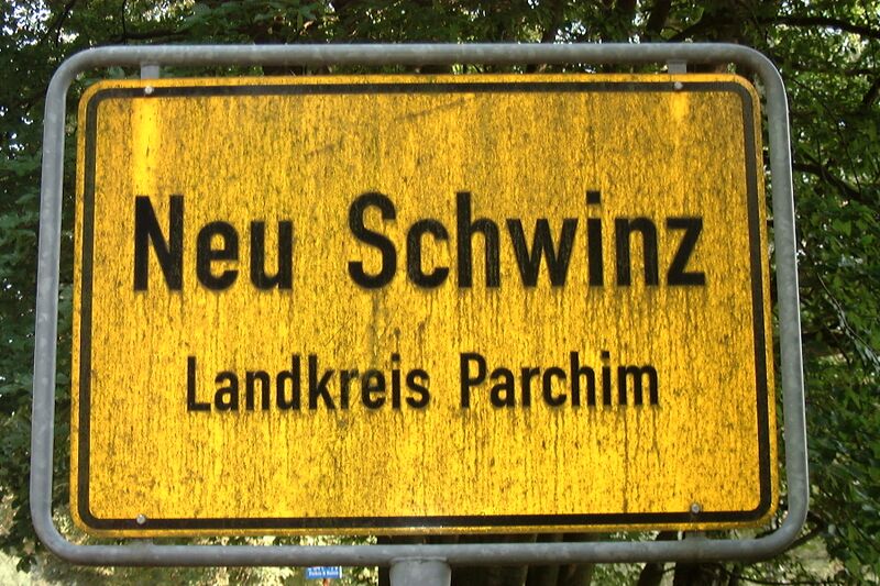 Datei:Neu Schwinz-KA Dobbertin 180 (2002).jpg