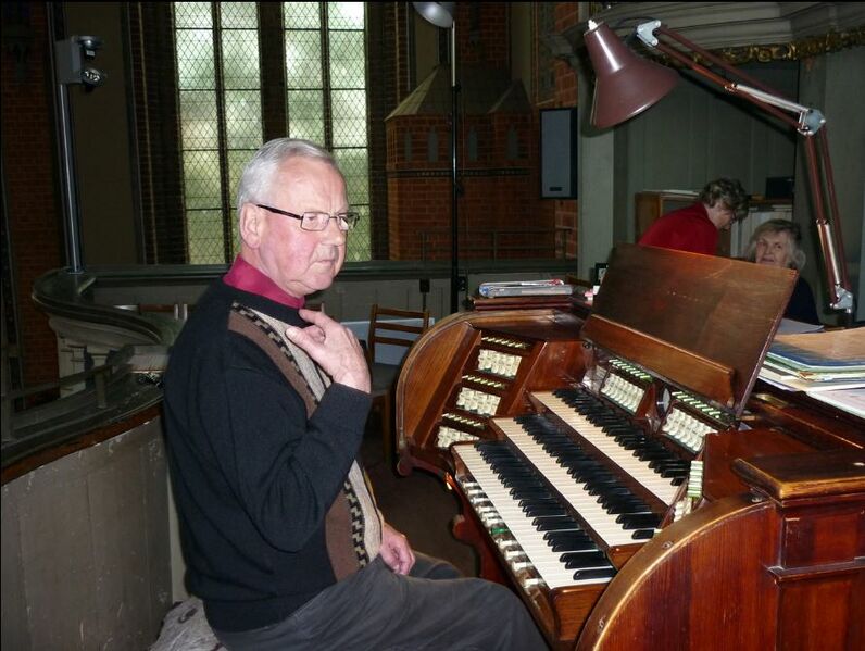 Datei:Orgel Gü 8.JPG