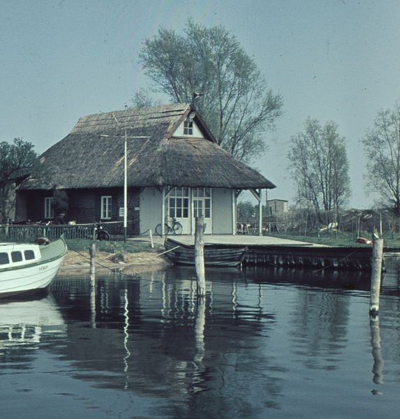 Datei:Bootshaus.jpg