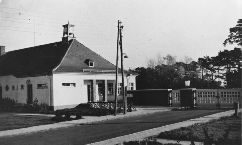 Datei:FLAK Wachgebäude.jpg