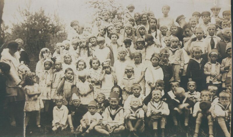 Datei:1920er Zempin Kinderfest.jpg