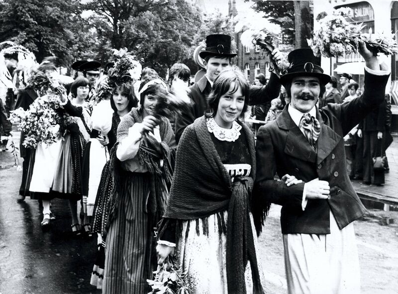 Datei:Warnemuender Uemgang 1986.jpg