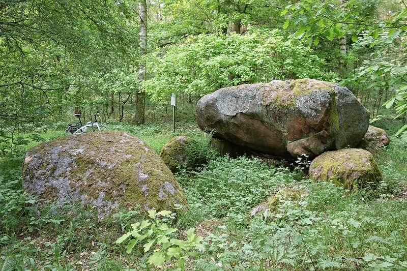Datei:Hünengräber Sparow 5.jpg