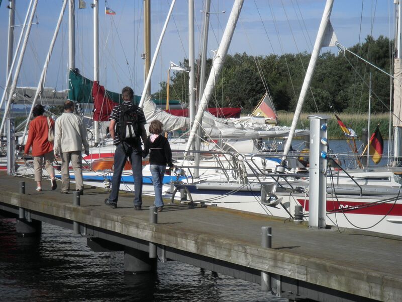 Datei:Ralswiek Hafen 1.JPG