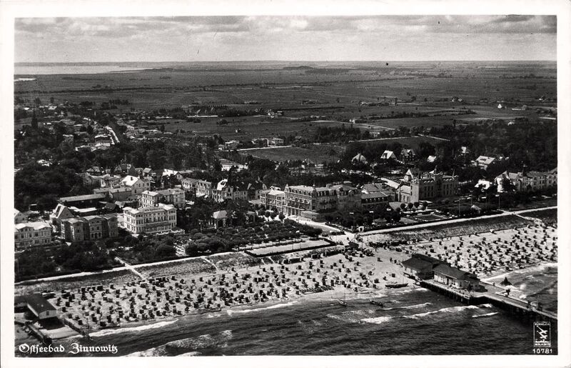 Datei:Zinnowitz AK014 Luftaufnahme 1942.jpg