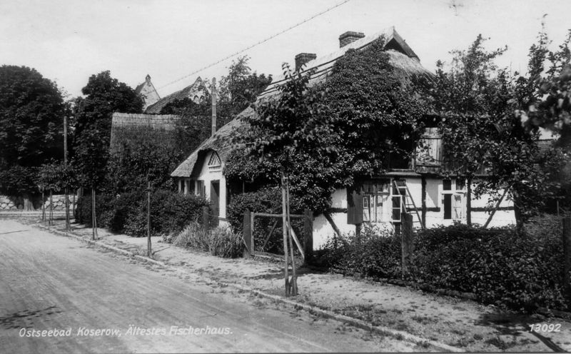 Datei:Koserow an Kirchee.jpg