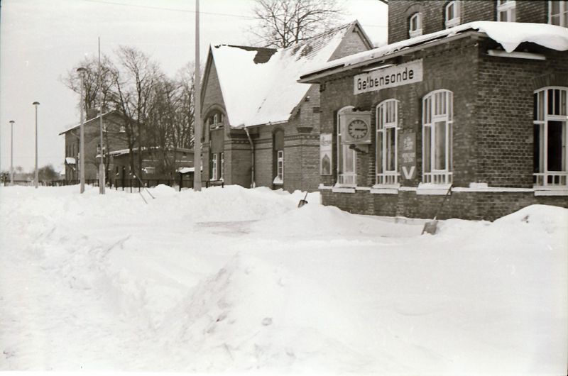 Datei:1979 Willershagen 08 Bahnhof.jpg