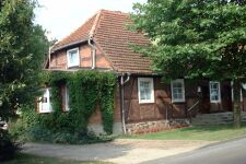 Dobbertin-Dorf 410 (2002).jpg