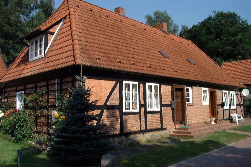 Datei:Kleesten-KA Dobbertin 116 (2002).jpg