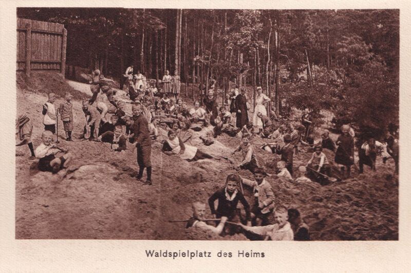Datei:Zinowitz Berta-Louis-Dreyfus-Heim13.jpg