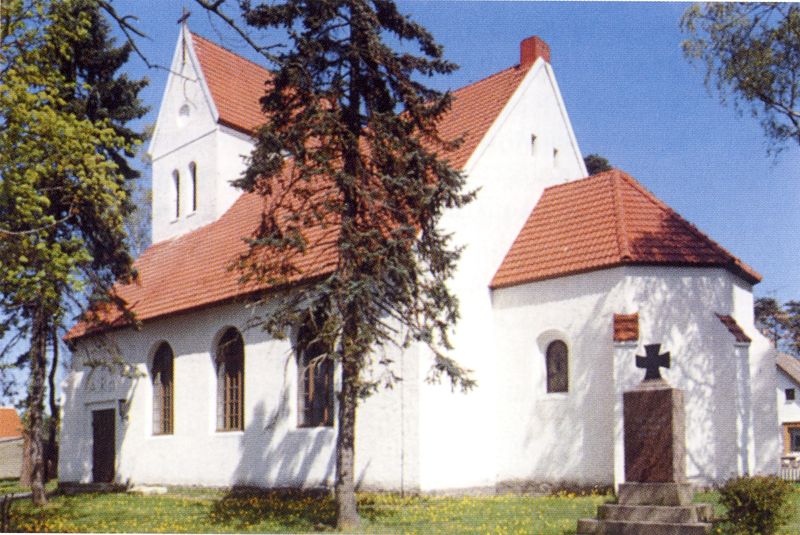 Datei:Kirche Karlshagen.jpg