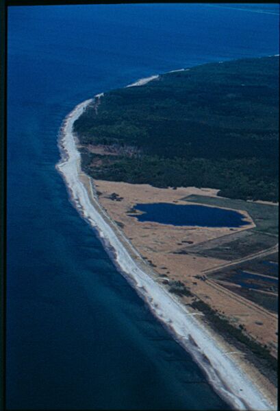 Datei:Luftbild 2006 Heiliger See und dahinter der Landvorsprung des Rosenortes (Bildautor W.Steinmüller).jpg