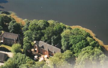 Dobbertin-Luftbild 211 (2000).jpg