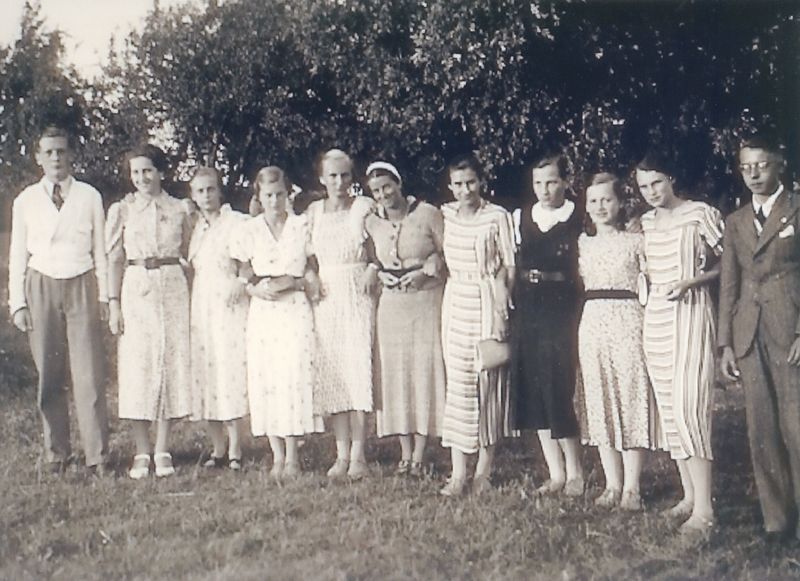 Datei:Abiturienten Inselhof.jpg