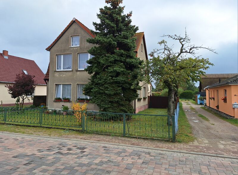 Datei:Zempin-Villa Schätzchen 2024.jpg