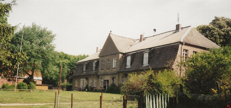 Datei:Roidiner Gutshaus 1997.jpg