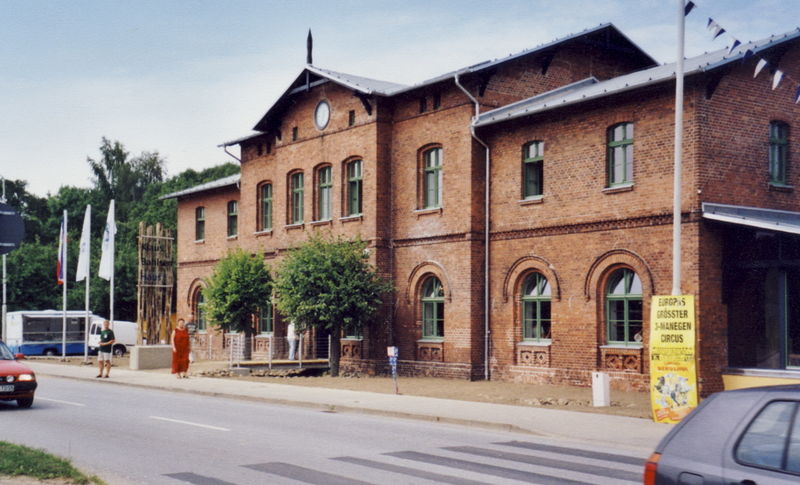 Datei:Usedom Bahnhof 2003.jpg