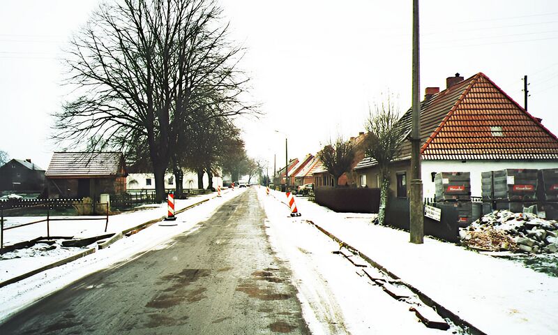 Datei:Mestlin-Strassenbild 5 (1999).jpg