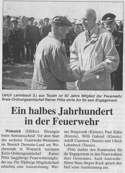 Datei:Amtsausscheid FW, Ehrung Lehmbeck.jpg