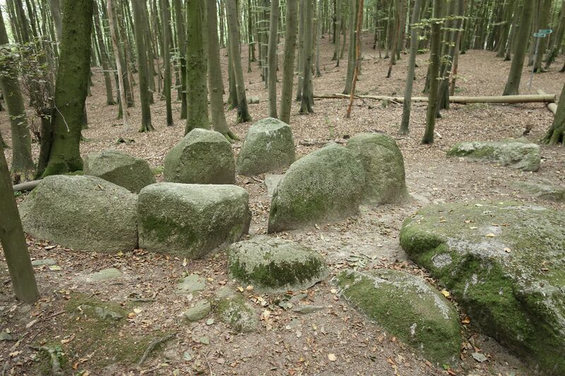 Datei:Hünengräber Hagen-Stubnitz 1 4.jpg