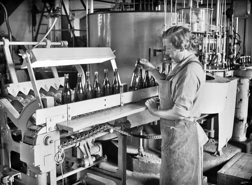 Produktion um 1930 (2).jpg
