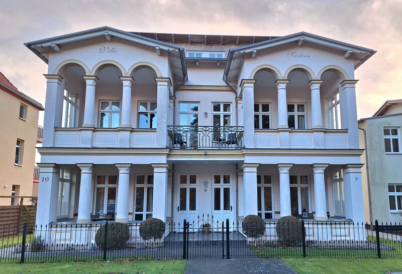 Datei:Zempin-Villa Seestern 2025.jpg