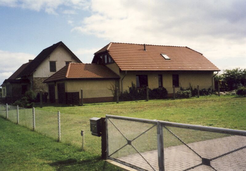 Datei:2001 H Schmidt Westseite.jpg