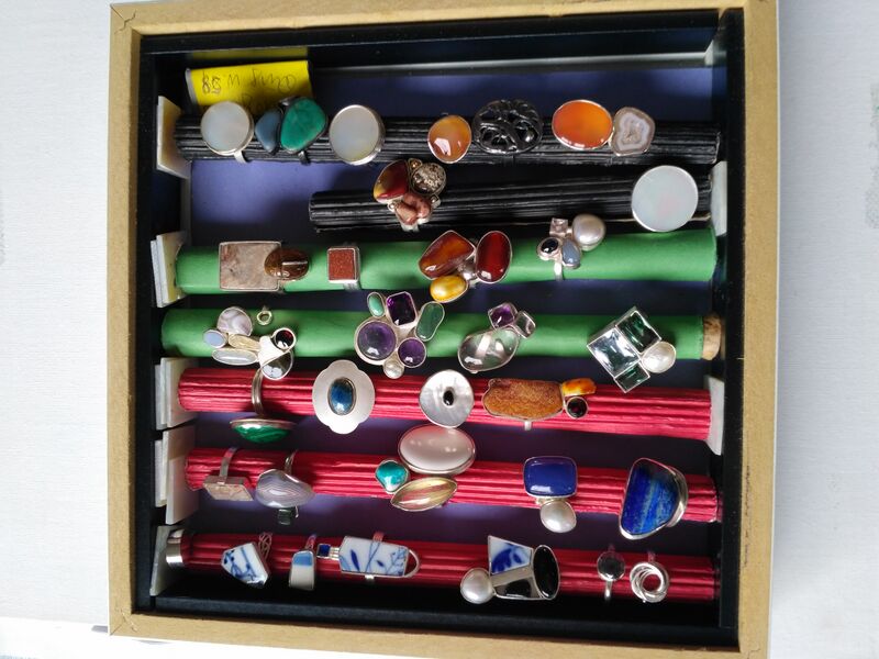 Datei:2020 - viele Ringe.jpg