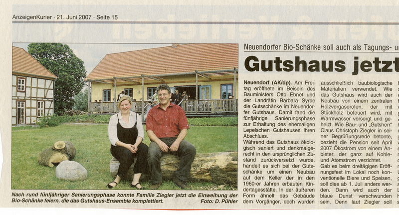 Datei:2007 Gutshaus fertig 1.jpg