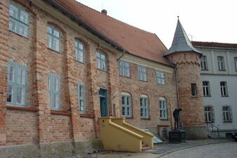 Bützow-936 (2004).jpg