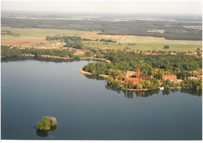 Datei:Dobbertin-Luftbild 121 (2000).jpg