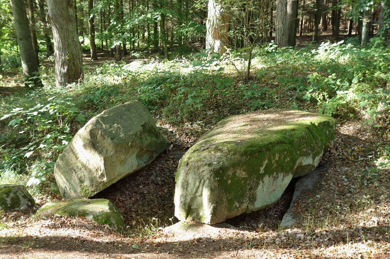 Datei:Hünengräber Ziegensteine 5.jpg