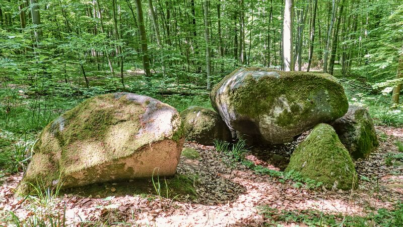 Datei:Hünengräber Waren 1 4.jpg