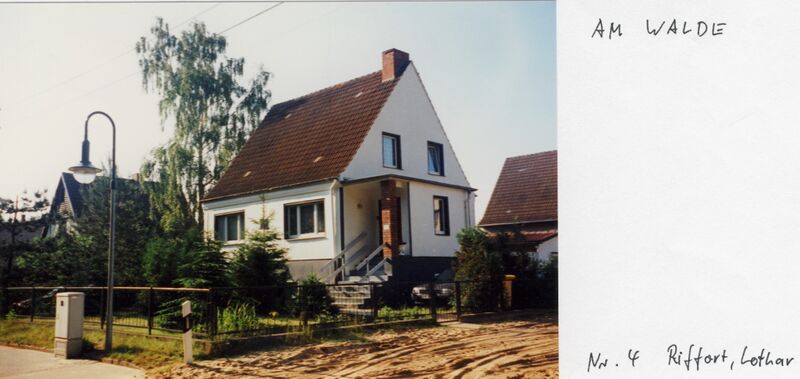 Datei:1996 Am Walde Nr. 4 Riffort, Lothar.jpg