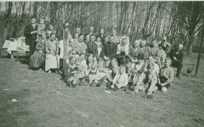 Datei:Gutsbelegschaft.jpg