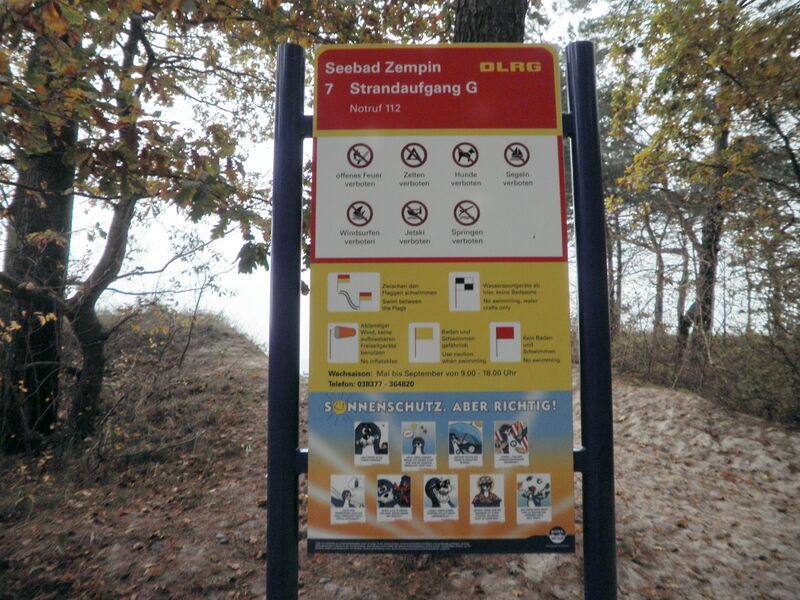 Datei:DLRG Strand.jpg